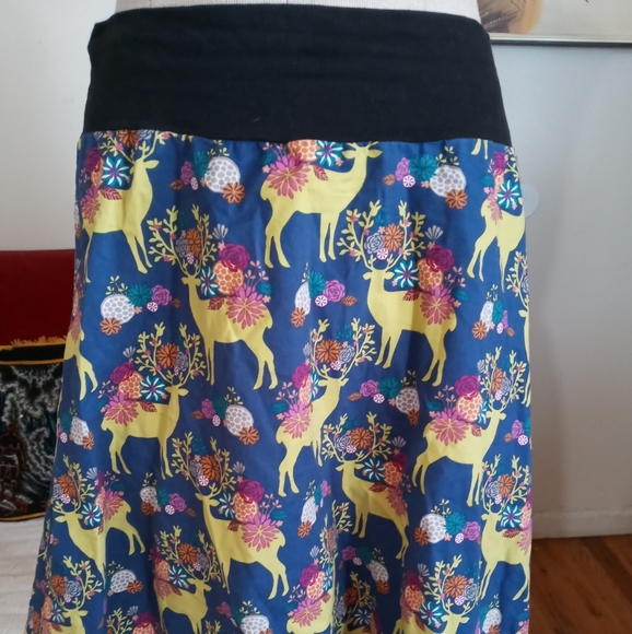 Deer novelty print skirt - Picture 1 of 3
